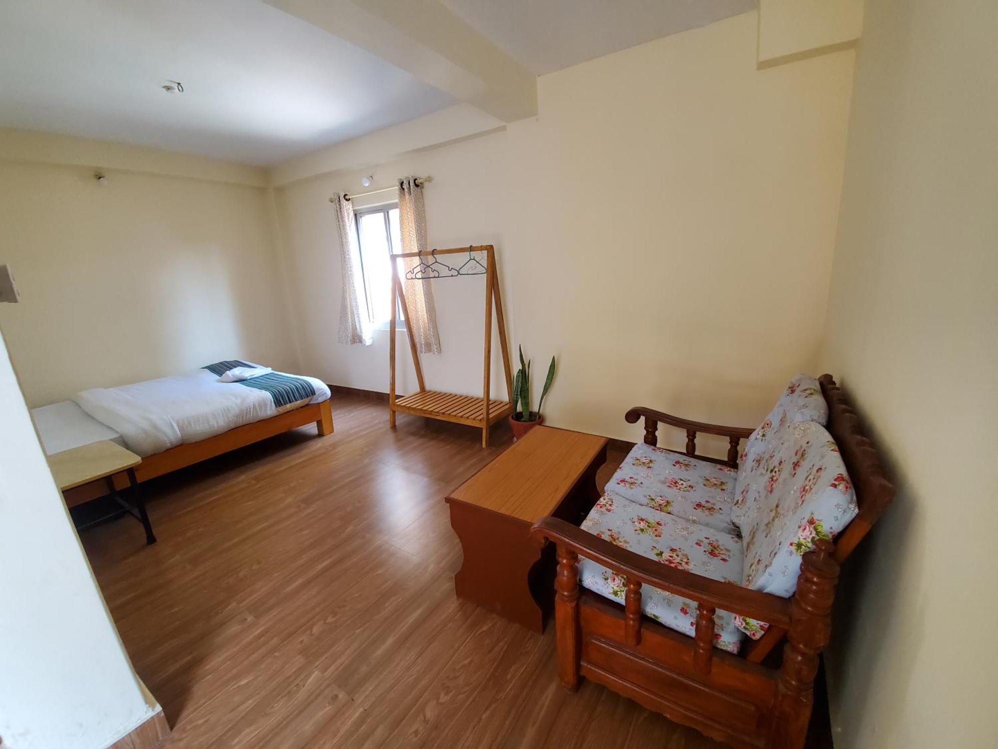 Santoshi Guest House, Pokhara Bagian luar foto