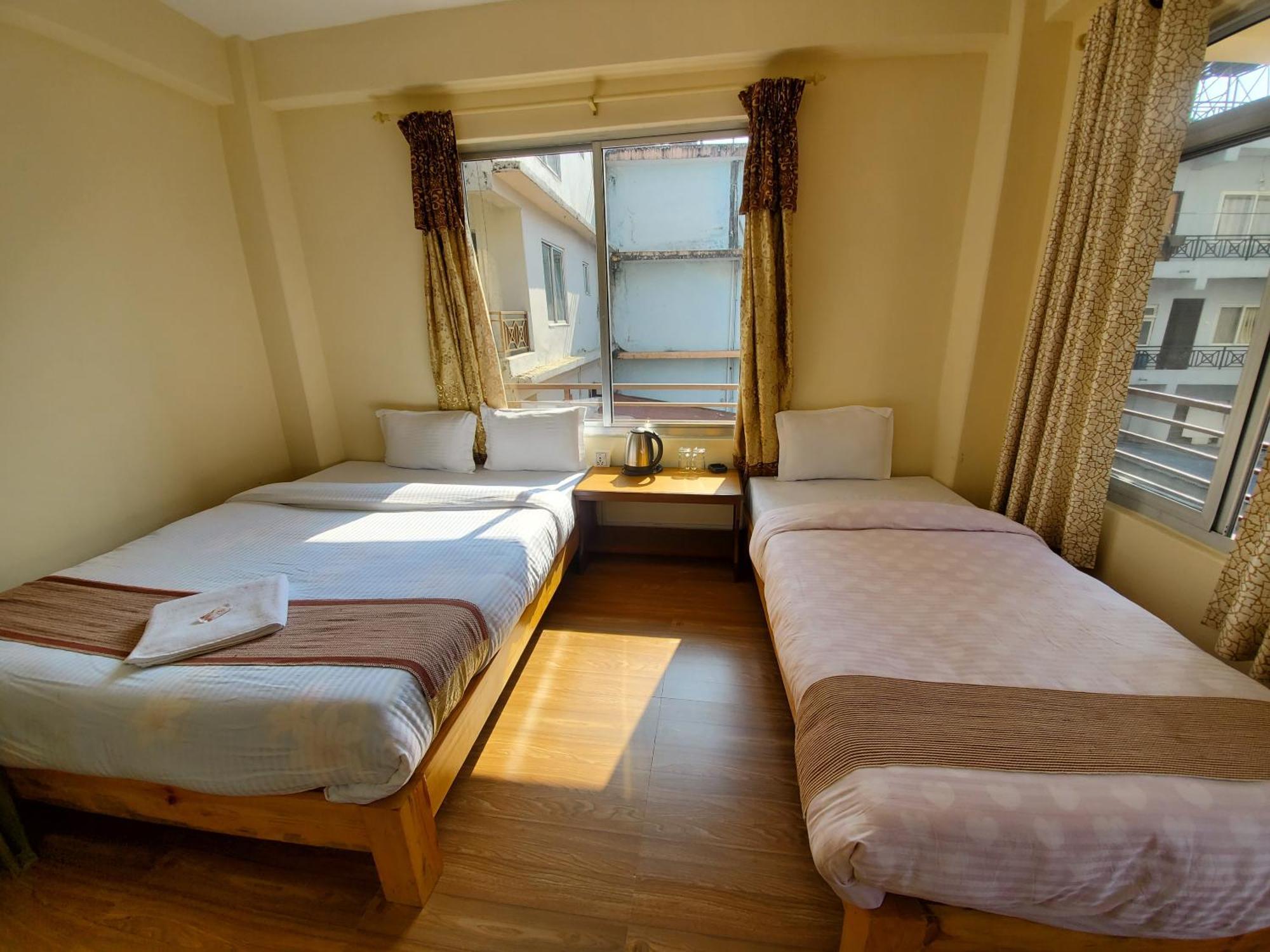 Santoshi Guest House, Pokhara Ruang foto