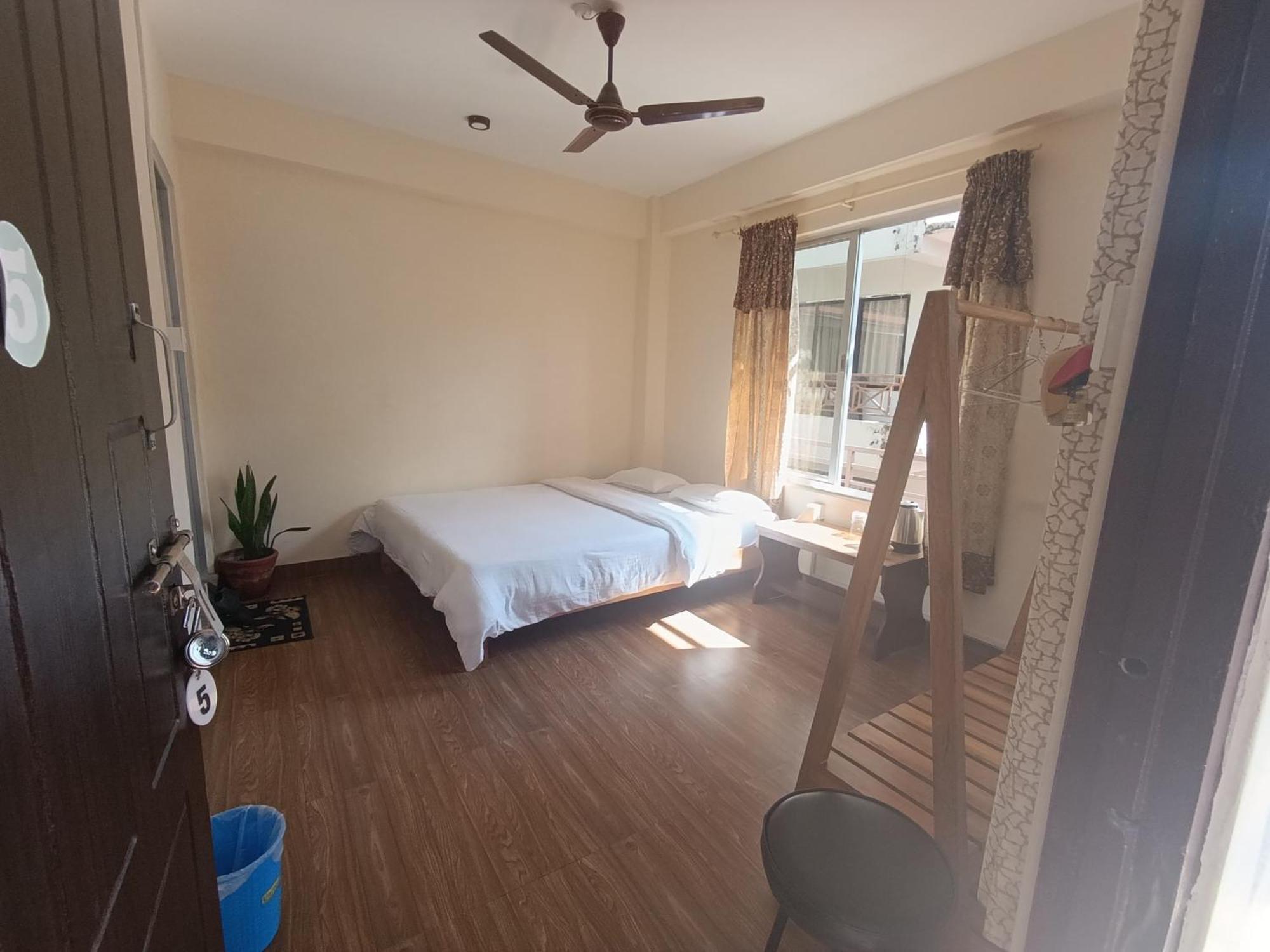 Santoshi Guest House, Pokhara Ruang foto