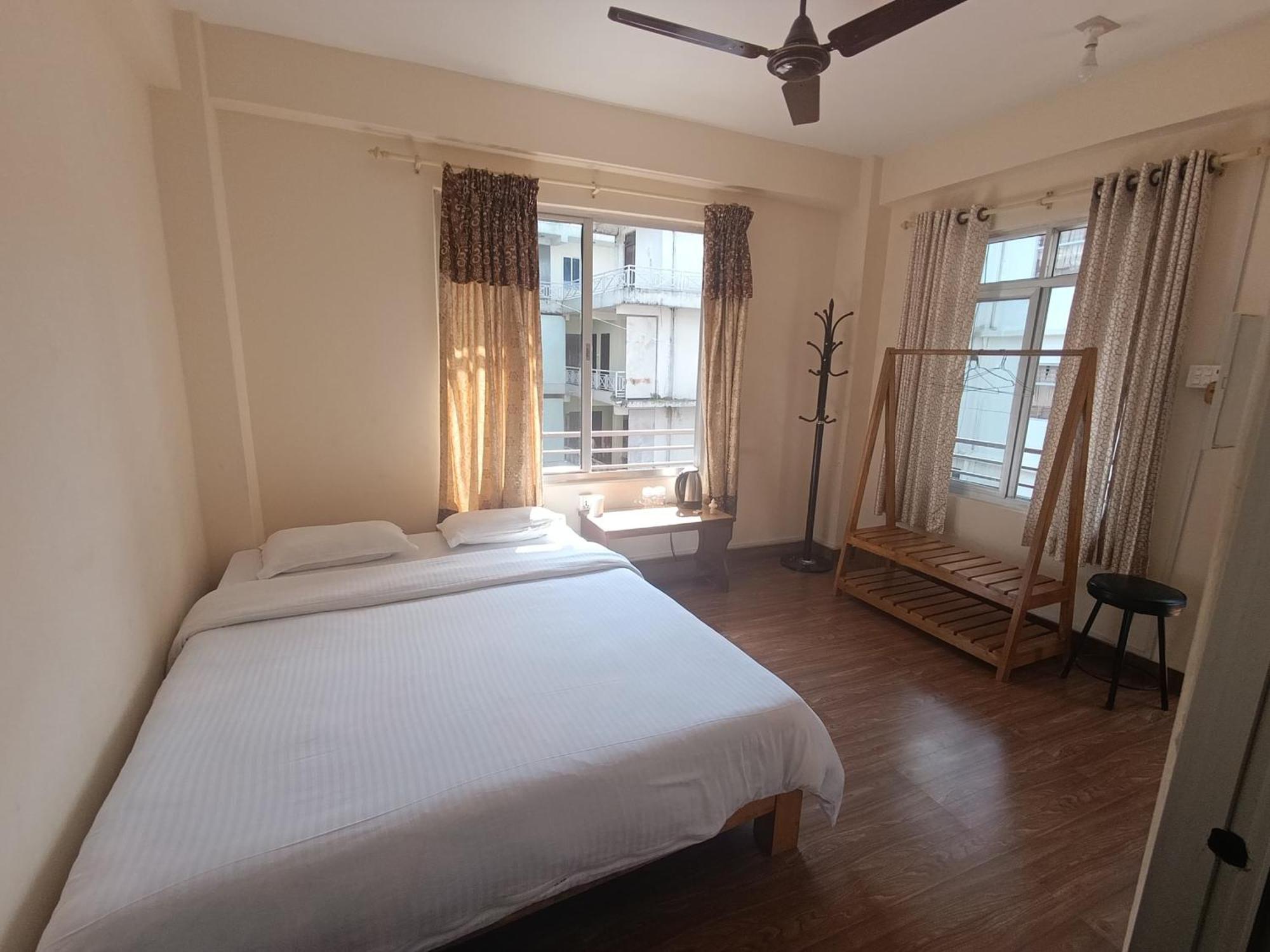 Santoshi Guest House, Pokhara Ruang foto