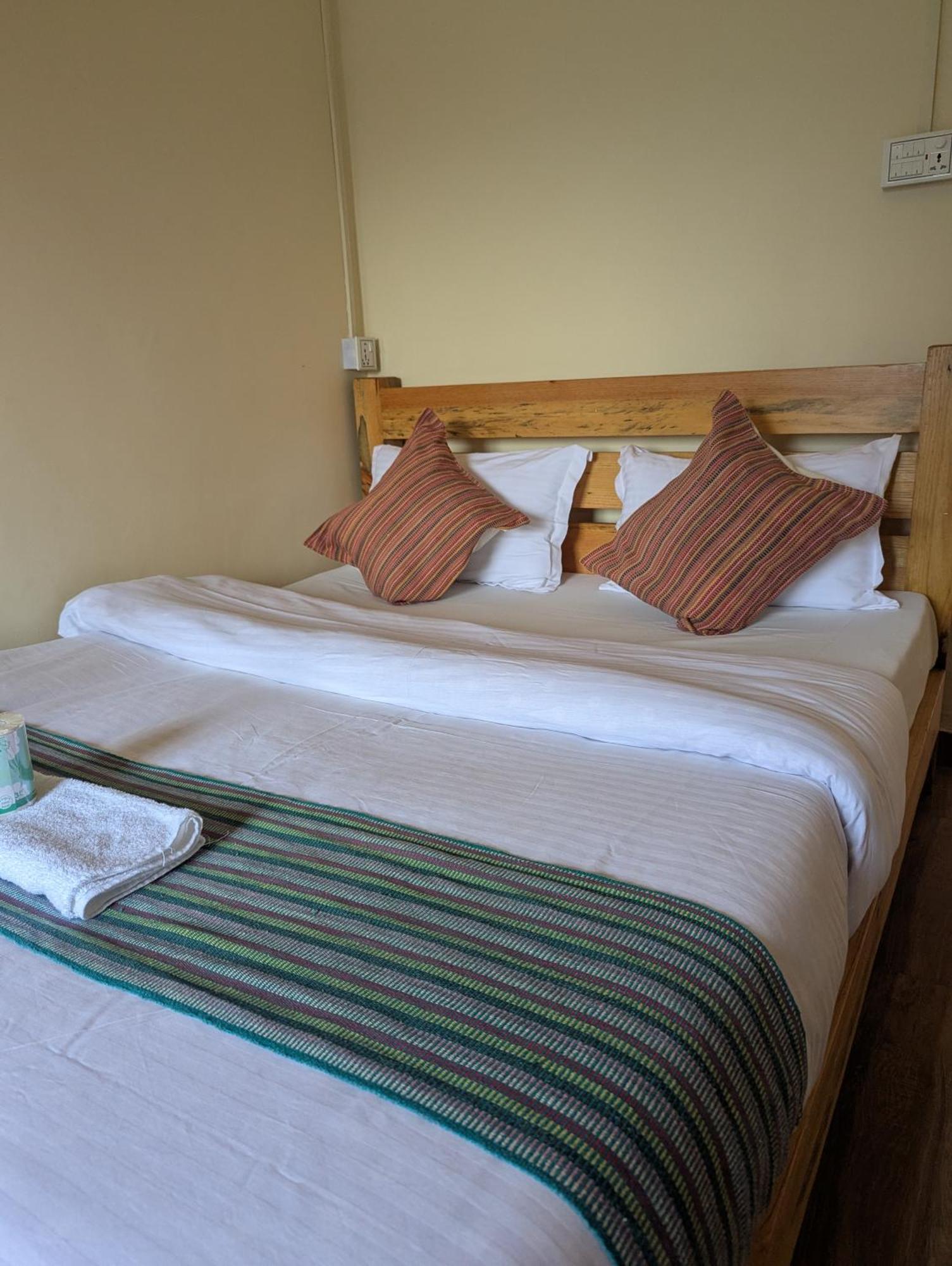 Santoshi Guest House, Pokhara Ruang foto