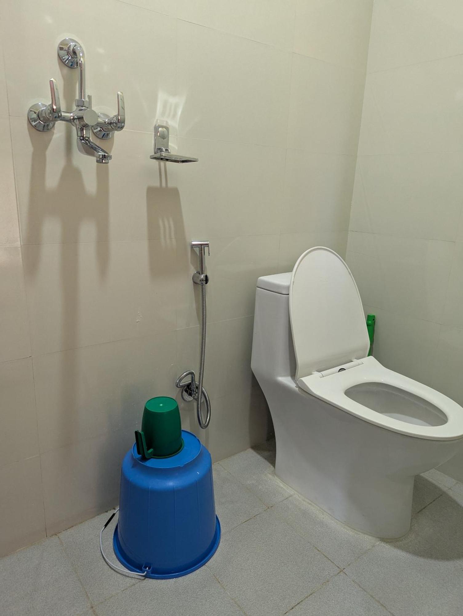 Santoshi Guest House, Pokhara Bagian luar foto